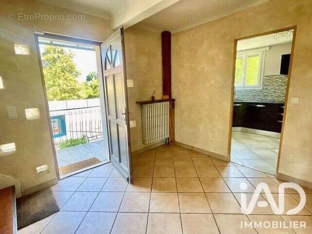 Maison 150 m² à Villeneuve-Le-Roi  - photo 6