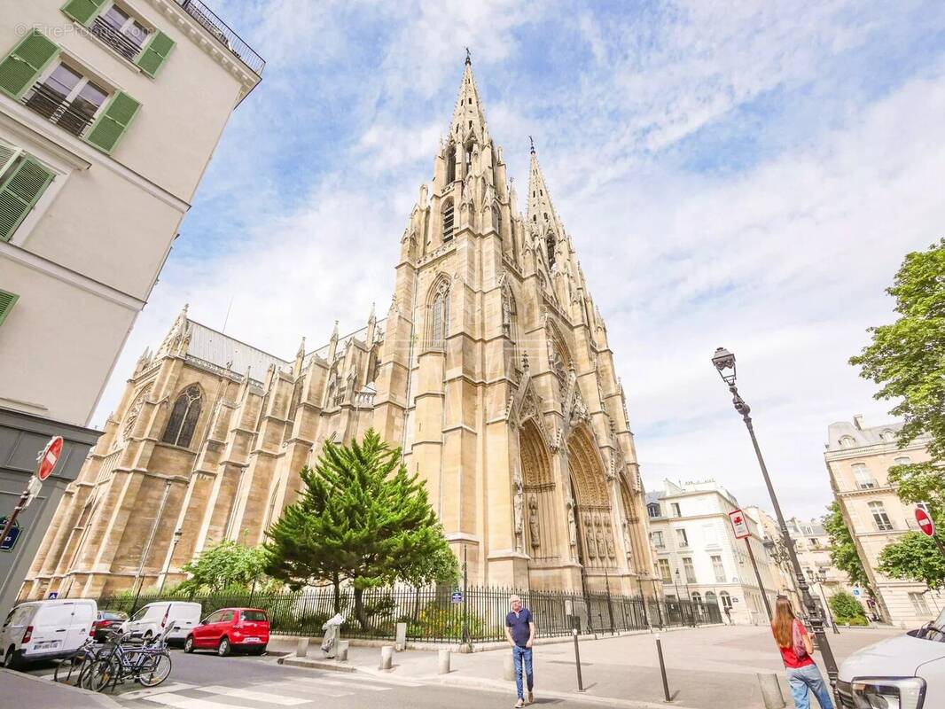 Appartement à PARIS-7E