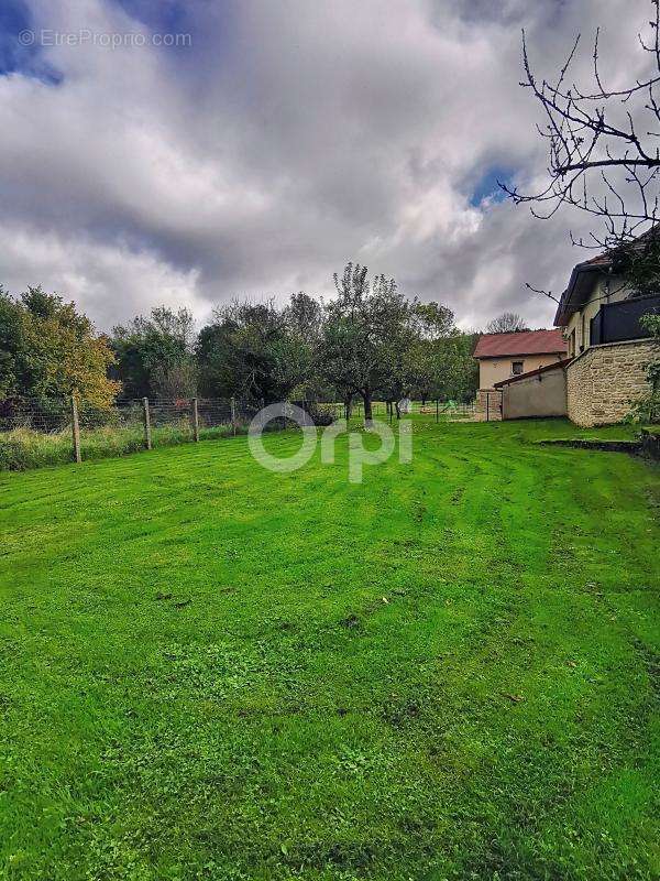 Maison à DOULEVANT-LE-CHATEAU