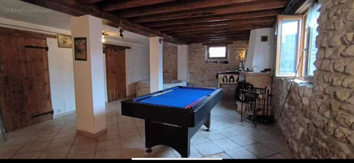 Maison à BRIENON-SUR-ARMANCON