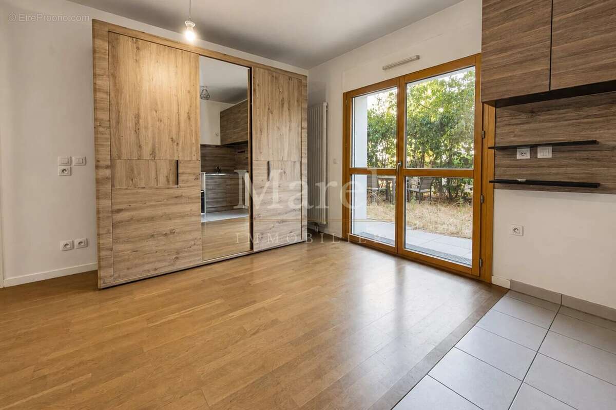 Jardin privé en plein Cœur de Ville, votre coin de verdure à Courbevoie - photo 7