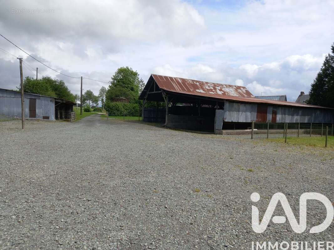 Photo 3 - Maison à COURCITE