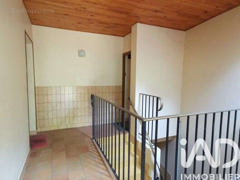 Photo 2 - Appartement à CHAMPAGNE-EN-VALROMEY