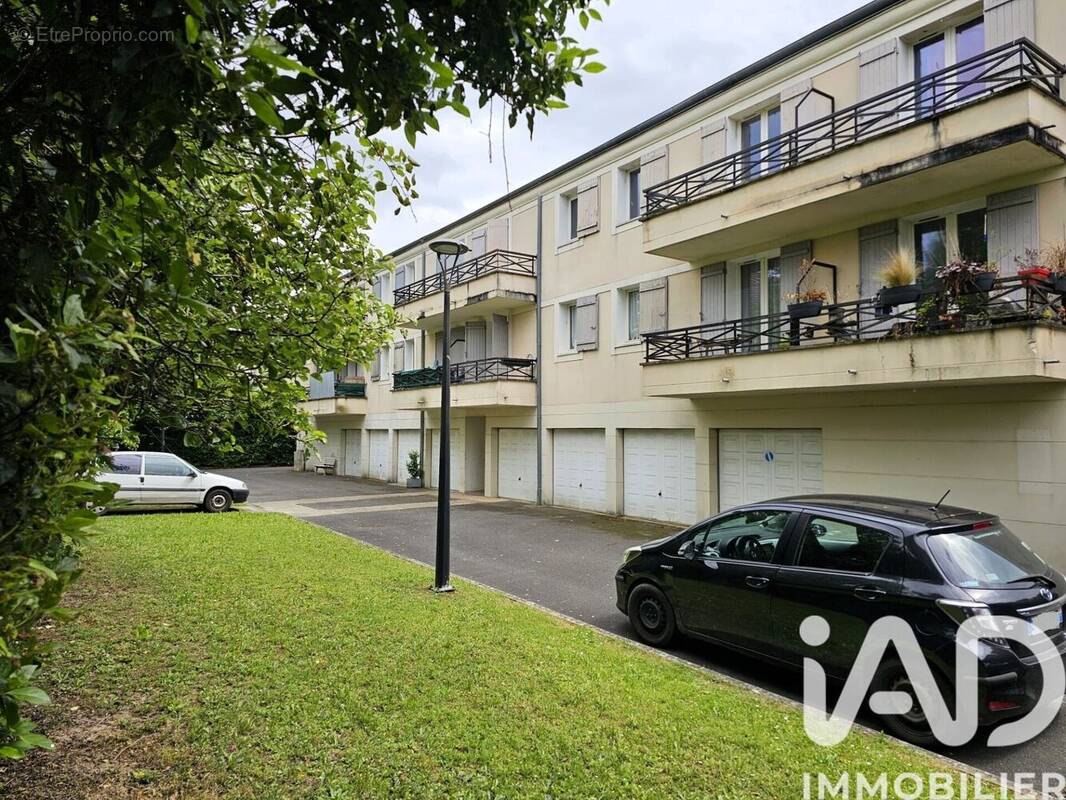 Photo 1 - Appartement à SAVIGNY-LE-TEMPLE