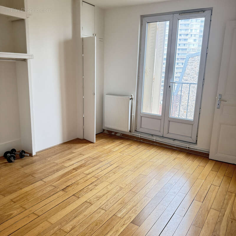 Appartement à AUBERVILLIERS