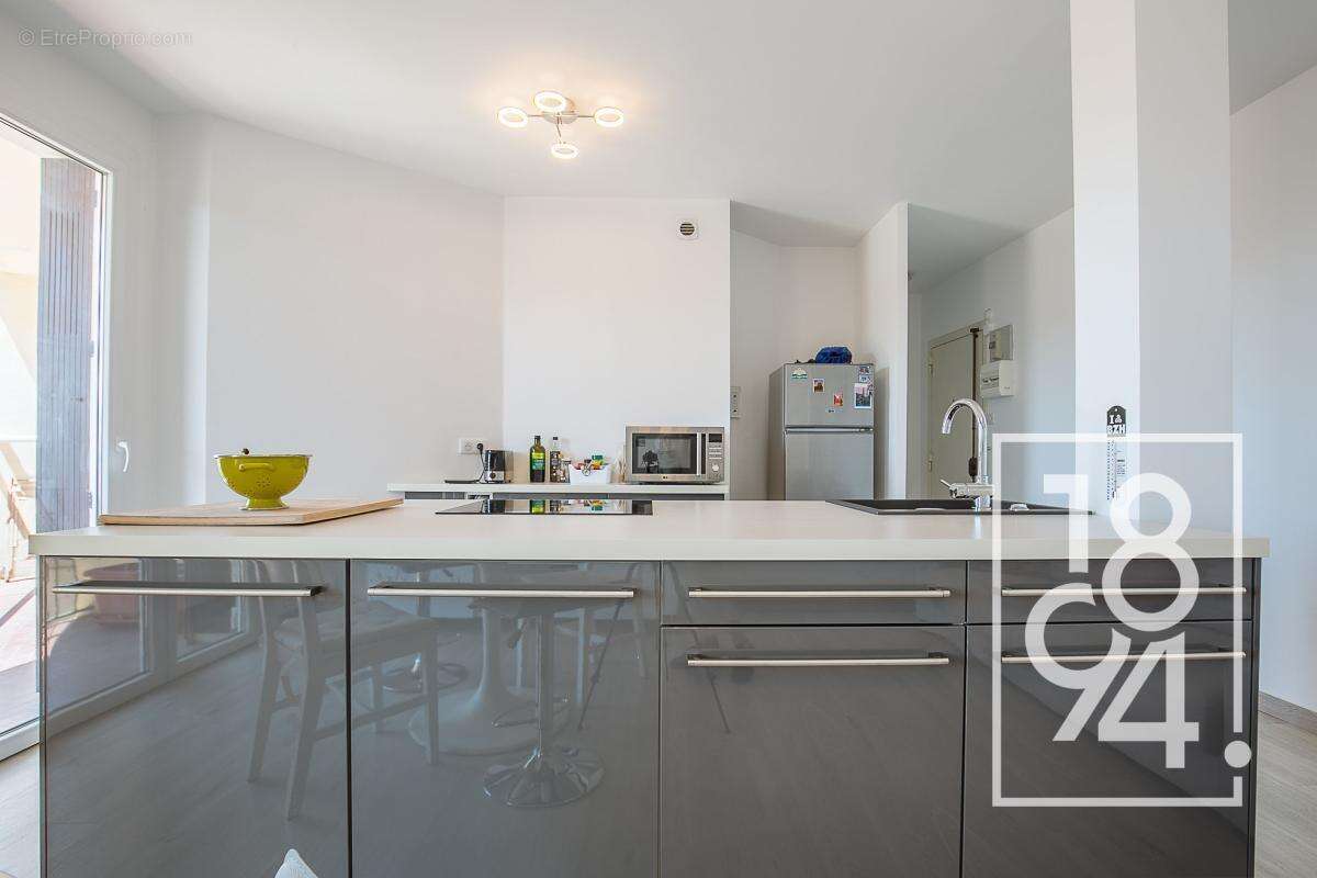 Appartement à MARSEILLE-5E