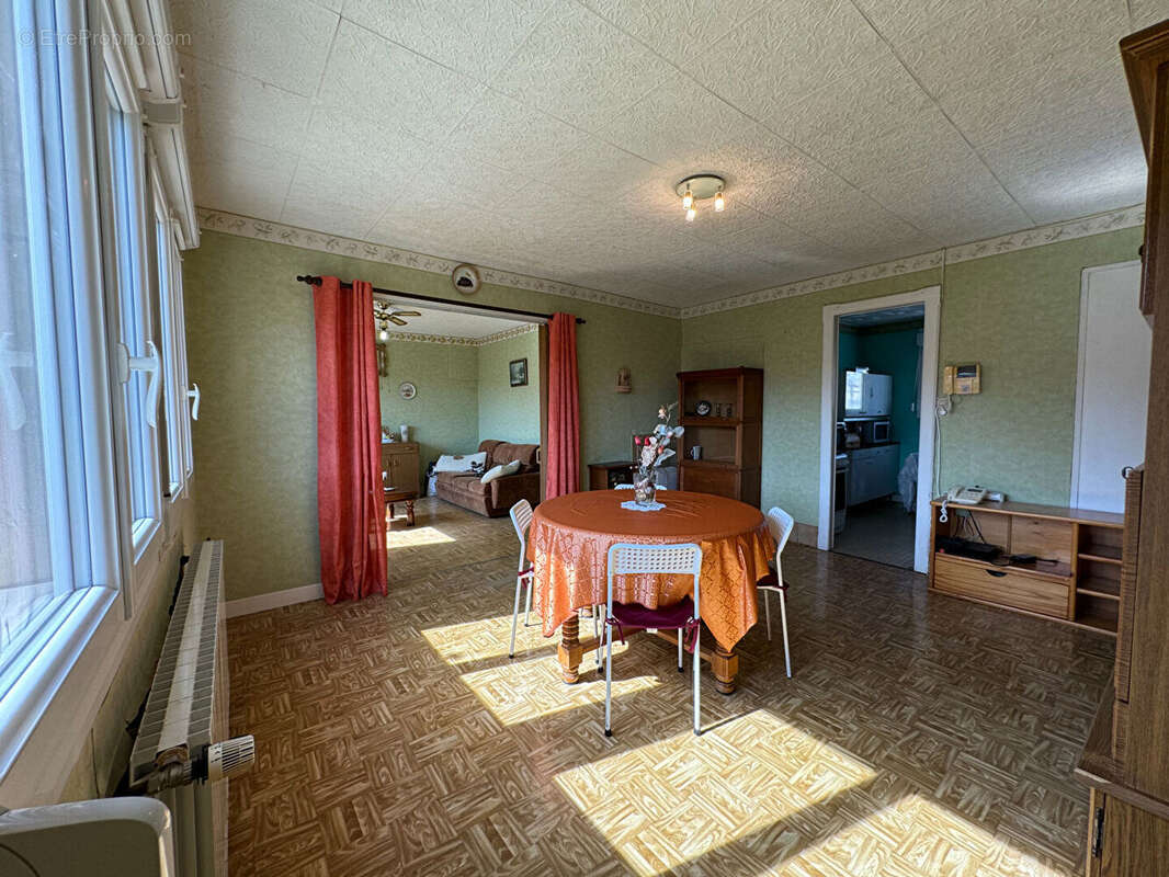 Maison à BLAINVILLE-SUR-L&#039;EAU