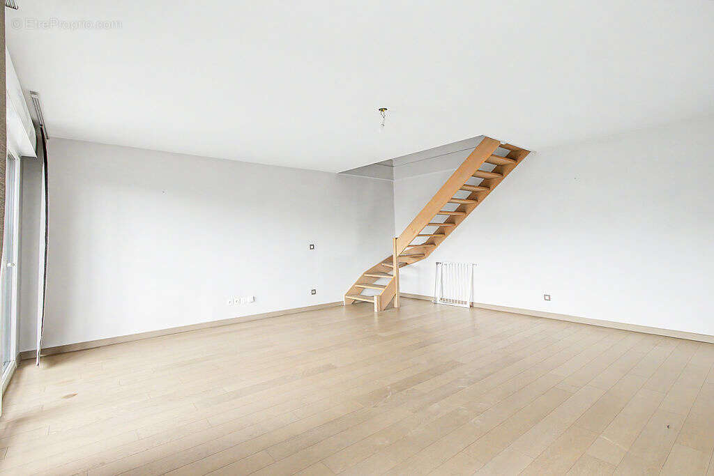 POISY - Duplex lumineux avec terrasse - photo 9
