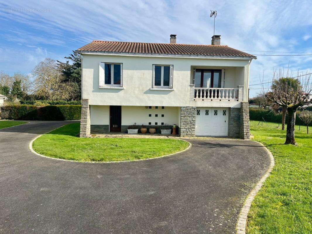 Lucon 85400 au calme et proche toutes commodites agreable maison 4 chambres avec annexe sur 2000m² - photo 20