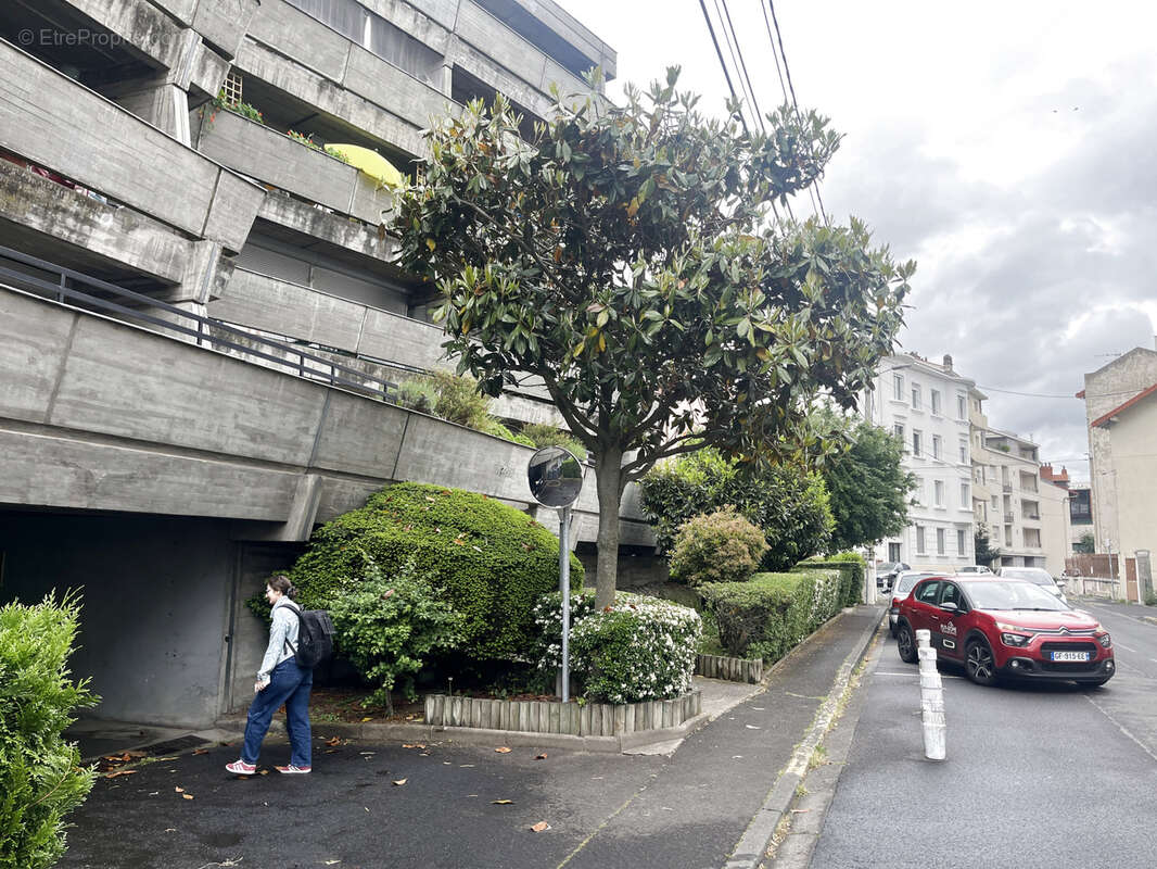 Parking à CHAMALIERES