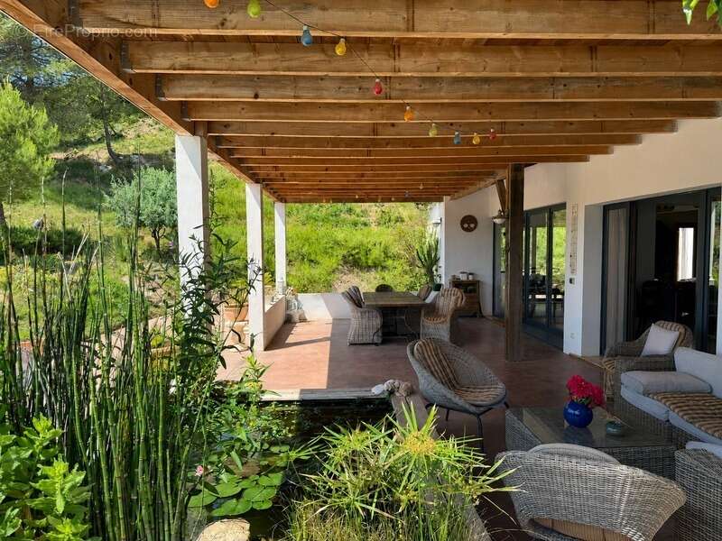 Maison à THEZAN-DES-CORBIERES