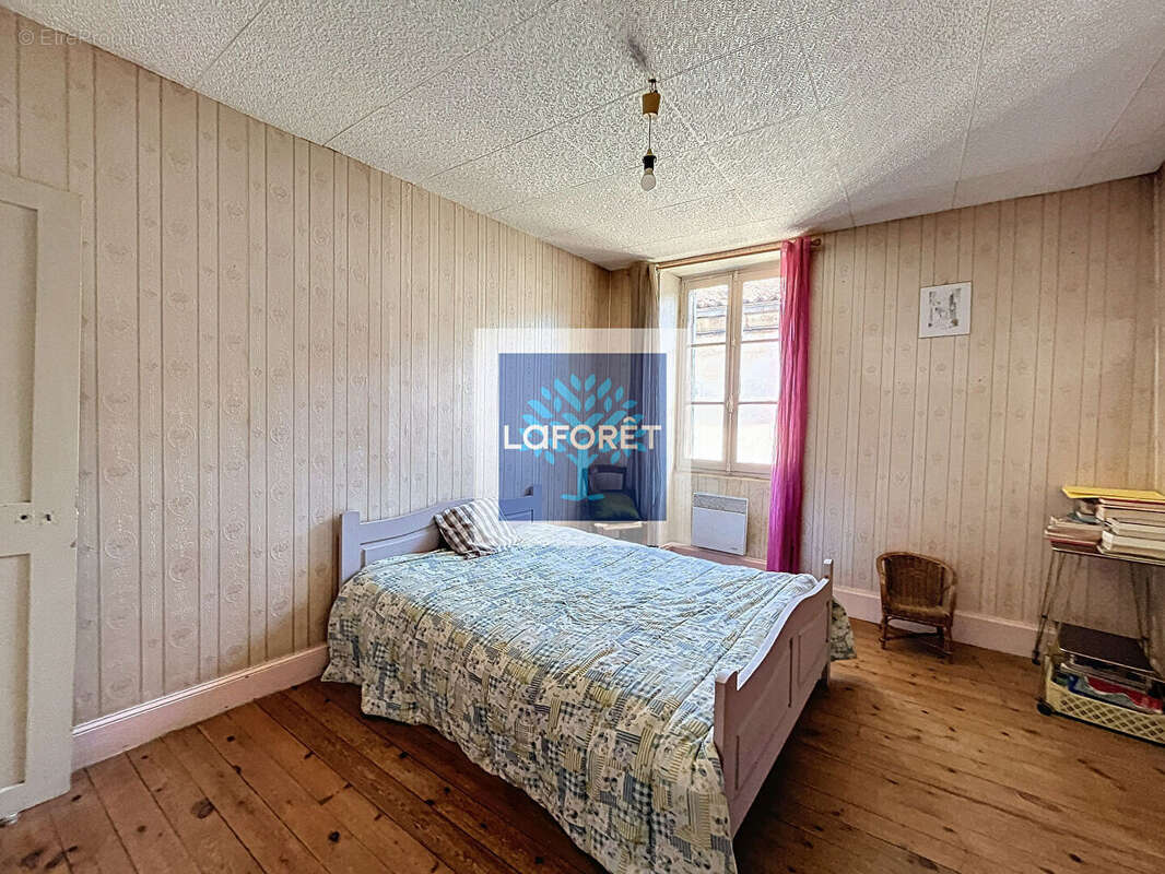 Appartement à BAIGNES-SAINTE-RADEGONDE