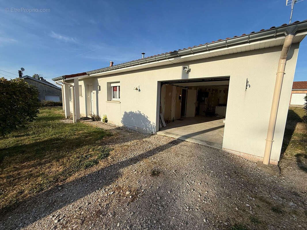 Maison  3 pièce(s) 71 m2 - photo 2