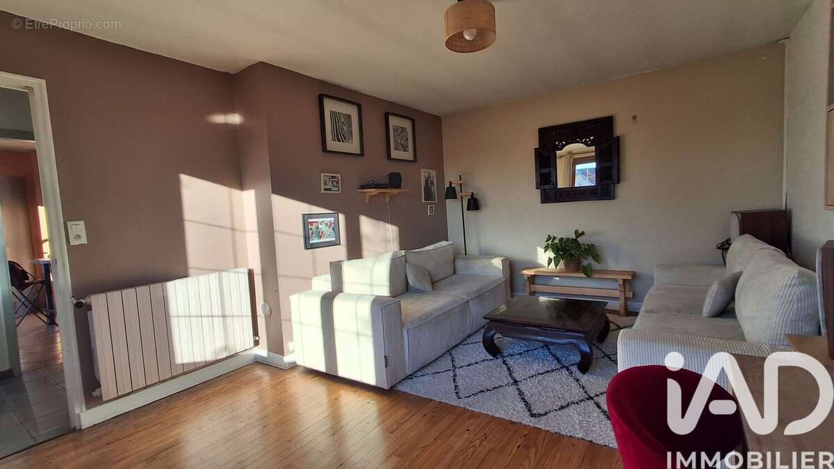 Photo 3 - Maison à BYANS-SUR-DOUBS