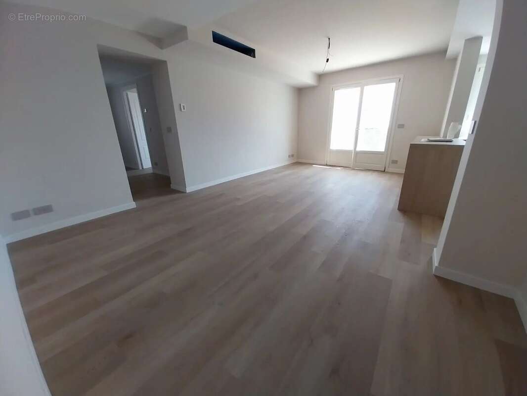 Appartement à ROQUEBRUNE-CAP-MARTIN
