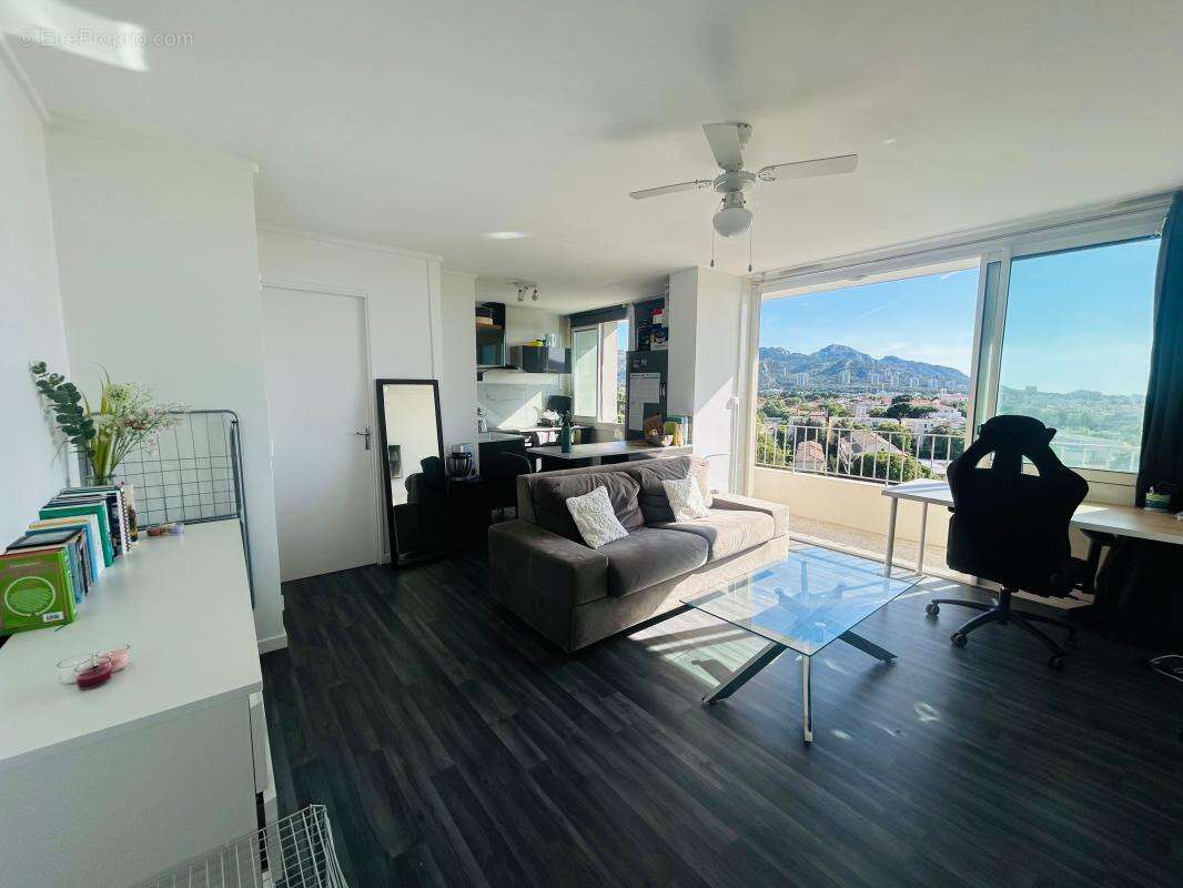 Appartement à MARSEILLE-9E