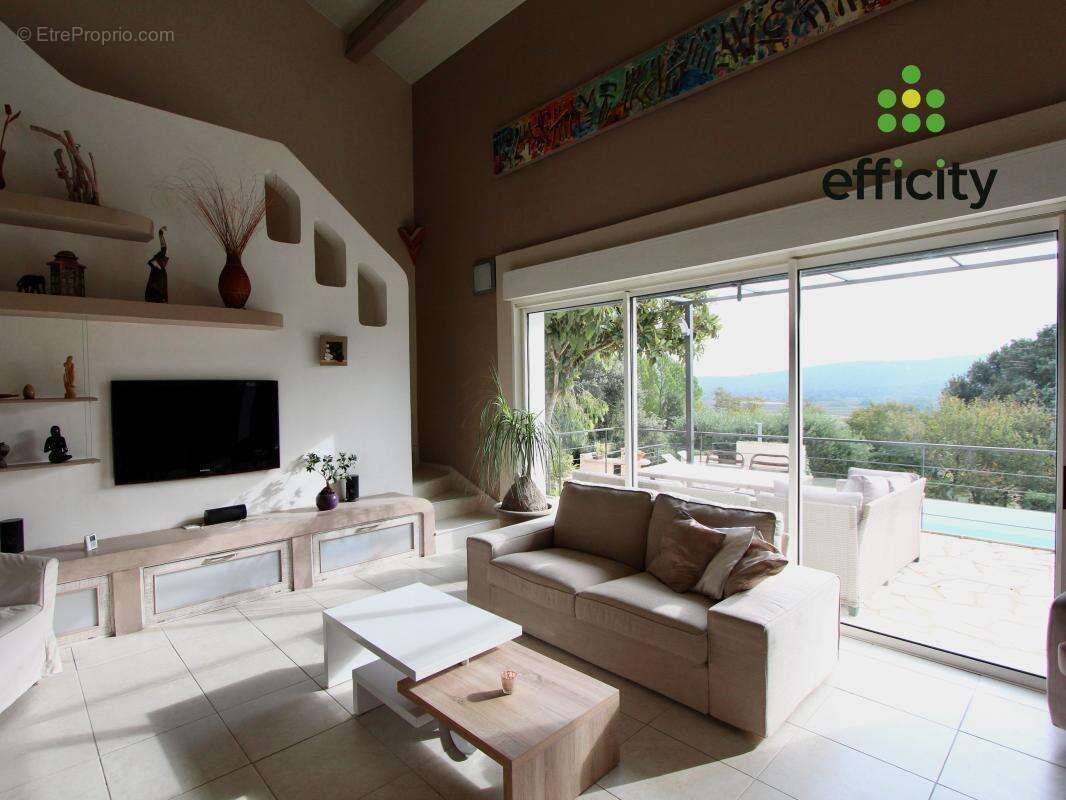 Maison à SAINT-MATHIEU-DE-TREVIERS