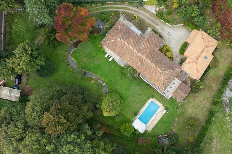 Maison à SAINT-CYR-AU-MONT-D'OR