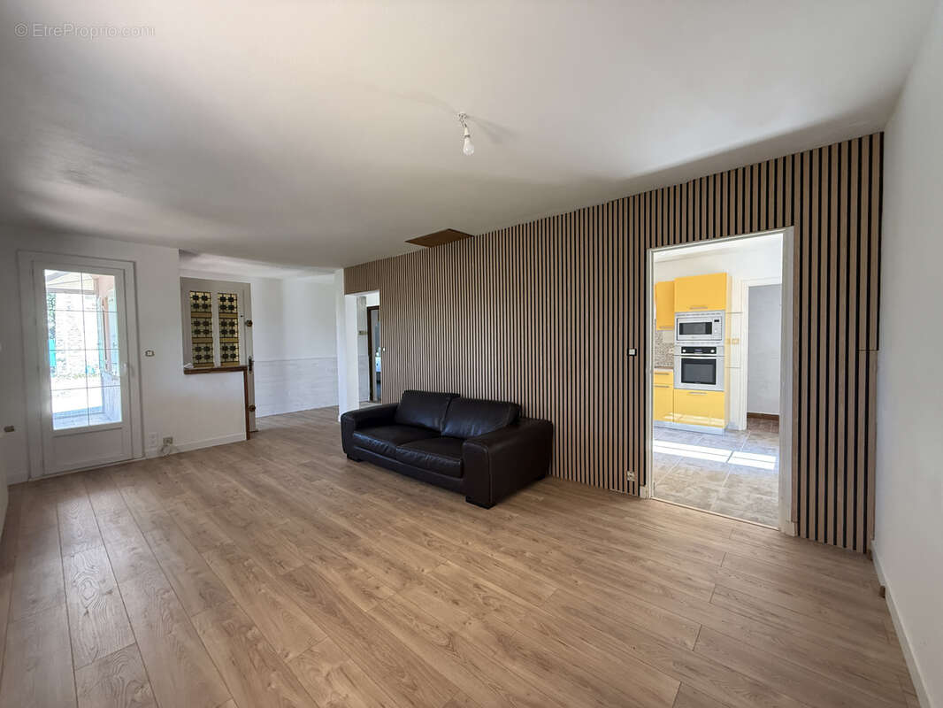Maison 116 m² à Grignan  - photo 2