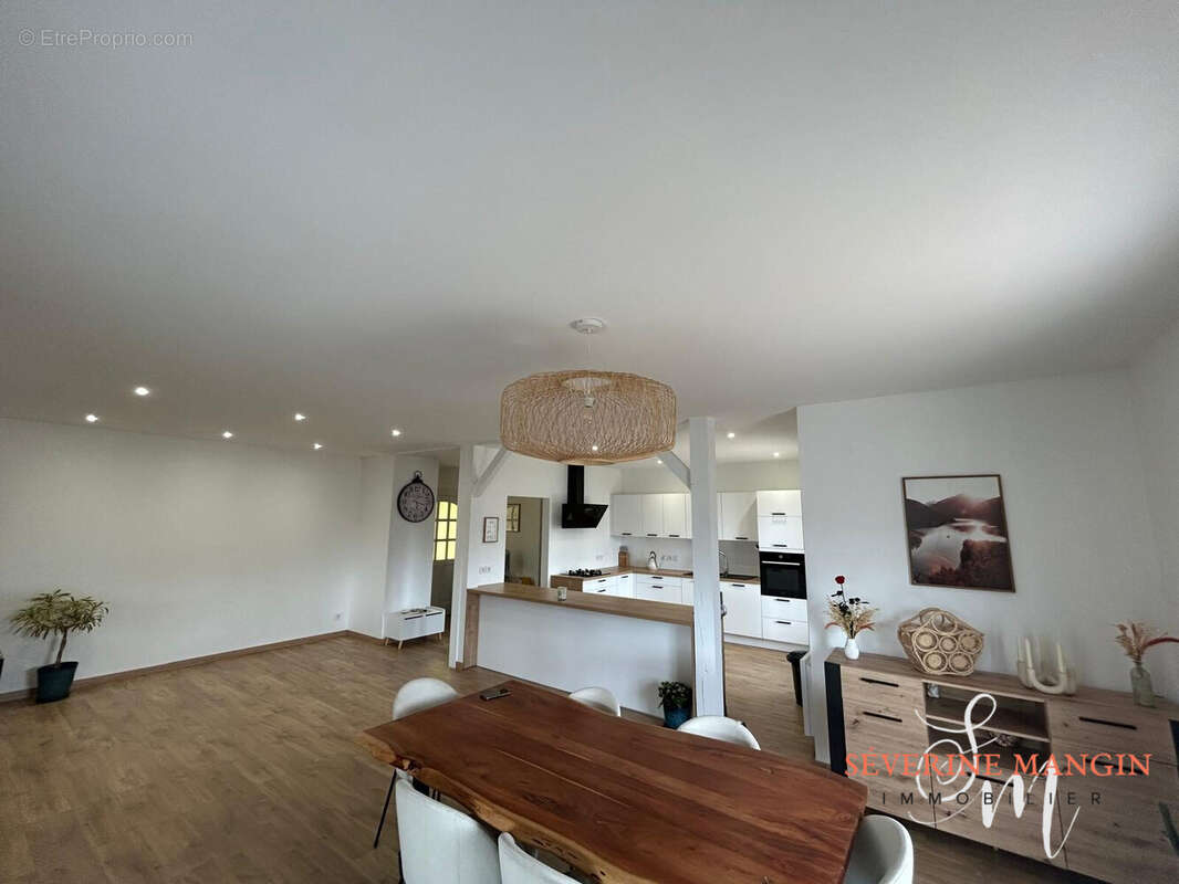 Maison à ROMANS-SUR-ISERE