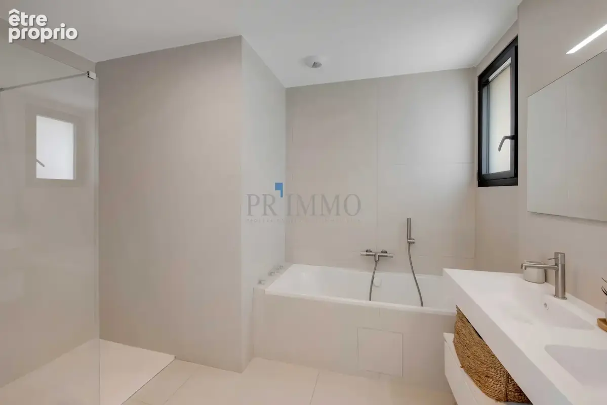 BOULOURIS : Villa contemporaine de 230 m2 - photo 7