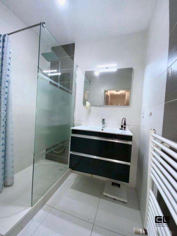 Appartement à SAINTE-FOY-LES-LYON