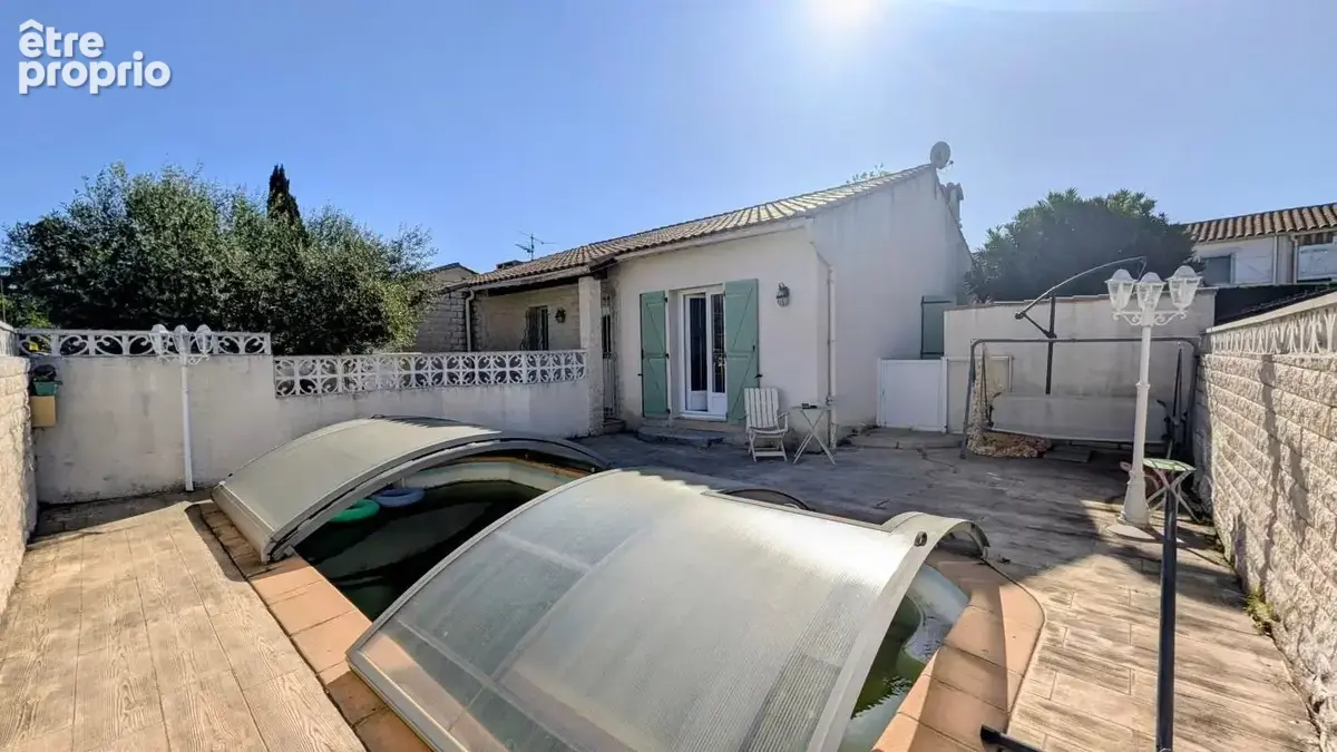 Maison à MAUGUIO