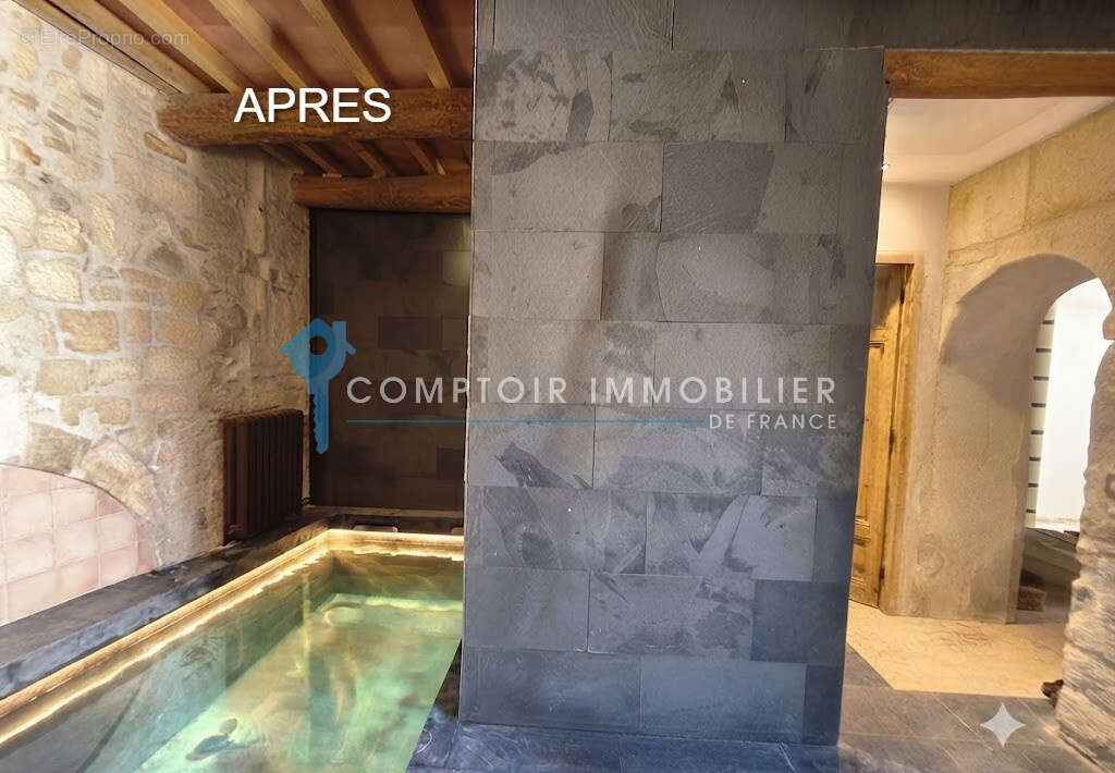 DPT(30)  Vallabrègues  Rare ! Maison de village d'architecte avec piscine intérieure et cour intime - photo 24
