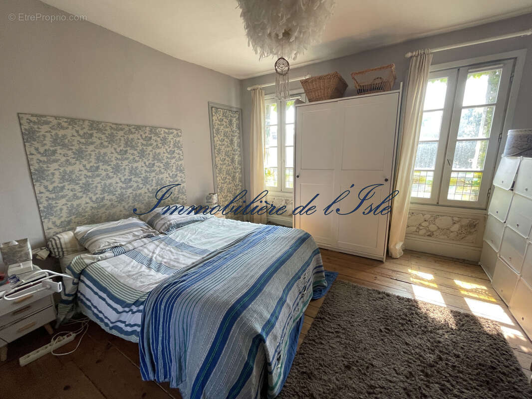 Maison de charme atypique, la ville a vos pieds - photo 8
