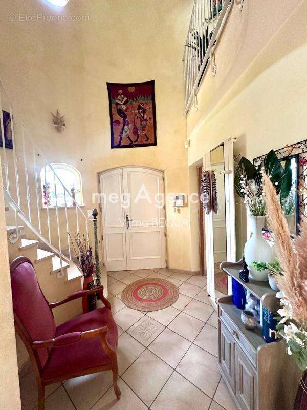 Maison à PONT-SUR-YONNE