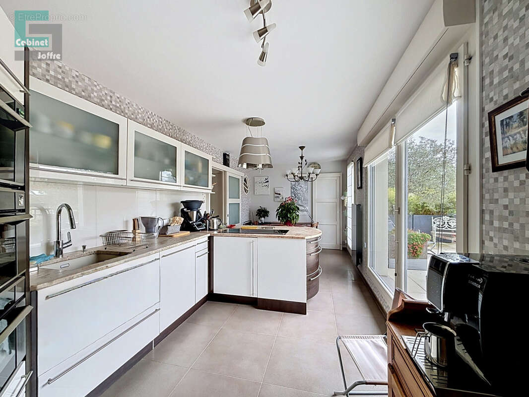 Appartement à FONTAINEBLEAU
