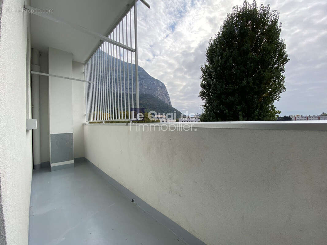 Appartement à SAINT-EGREVE