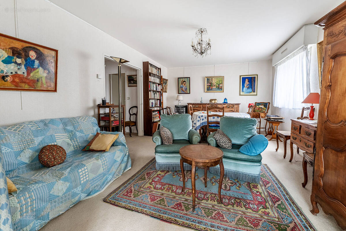 Appartement à PARIS-19E