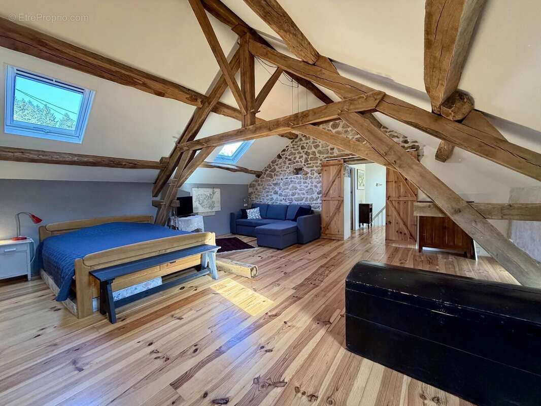 Maison à MONTSAUCHE-LES-SETTONS