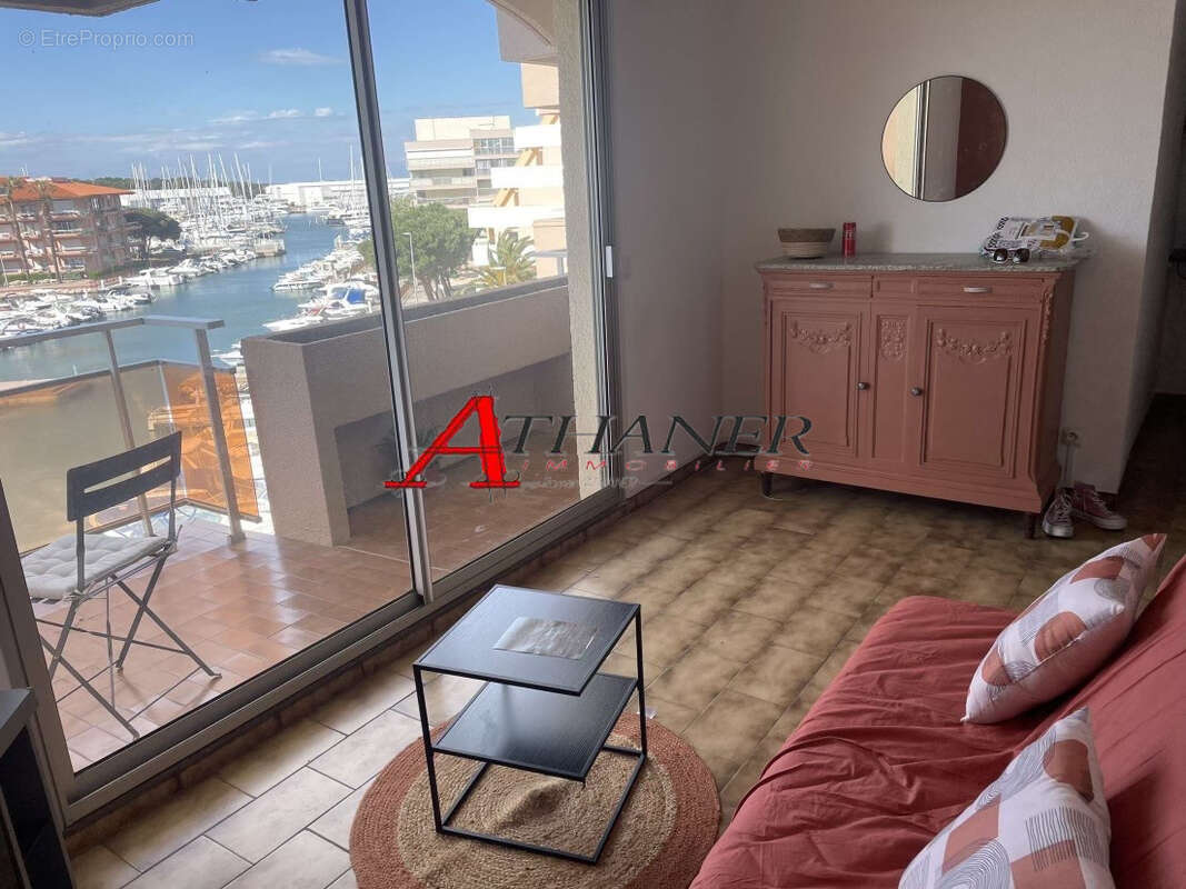 Studio avec vue sur la Marina + Terrasse - photo 5
