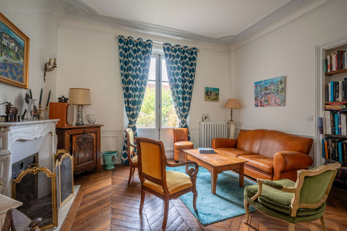 Maison à LE VESINET