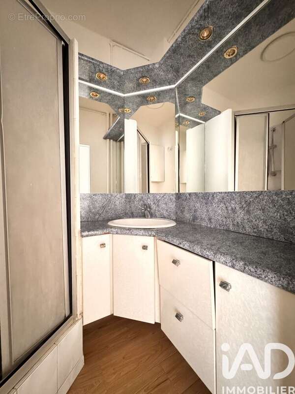 Photo 8 - Appartement à VILLENEUVE-LA-GARENNE