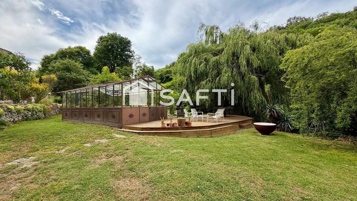 Maison 351 m² à Le Beaucet  - photo 6