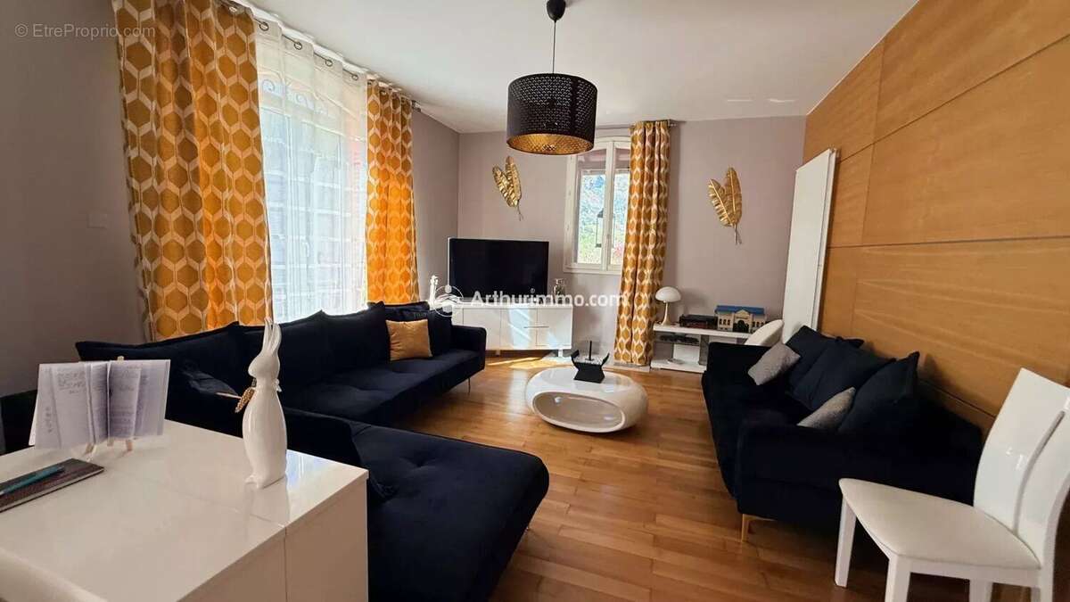 Maison à MOSTUEJOULS