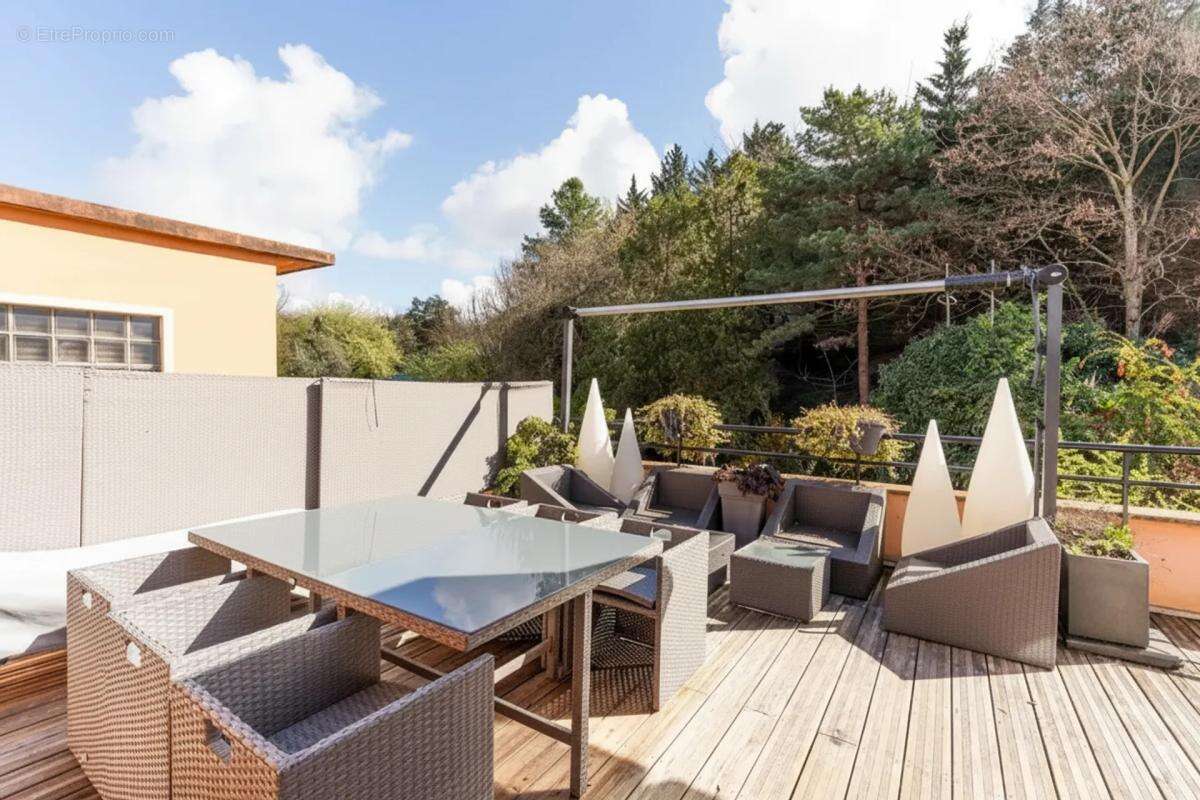 Appartement à FONTAINES-SUR-SAONE