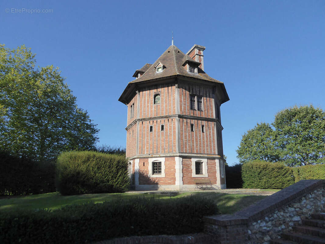 Maison à PONT-L&#039;EVEQUE