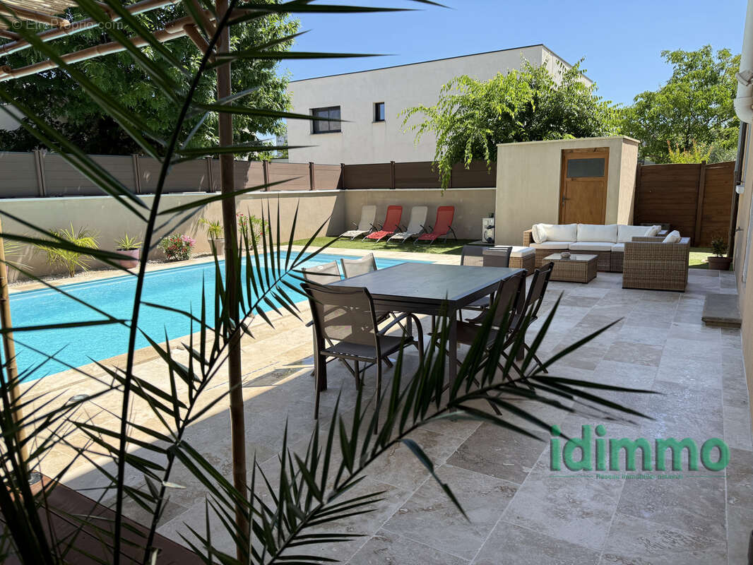 Belle prestation pour cette Maison de 220m2 Saint Priest - photo 2