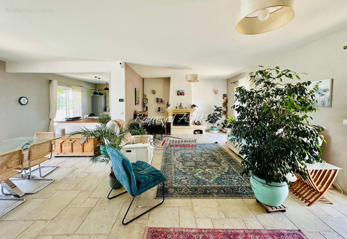 Propriété équestre exceptionnelle avec 5 chambres, piscine chauffée et plus de 6 hectares de terrain - photo 5