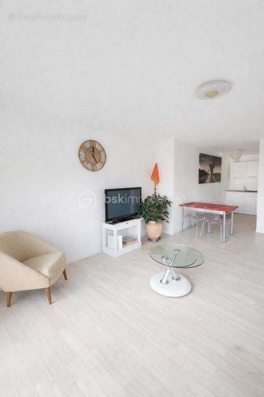 Appartement lumineux 2 pièces – 51 m² – Résidence récente avec balcon et parking - photo 3