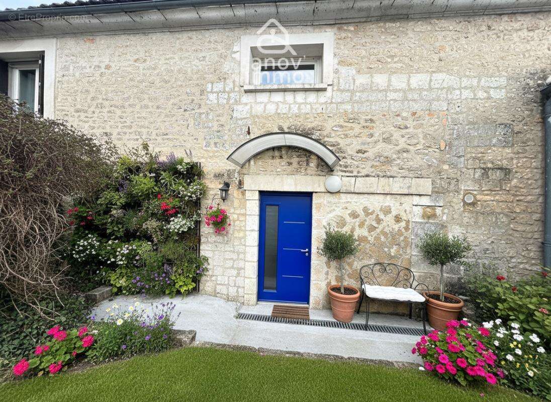 ANGOULEME Centre, Proche LISA, Grande et agréable maison anc - photo 4