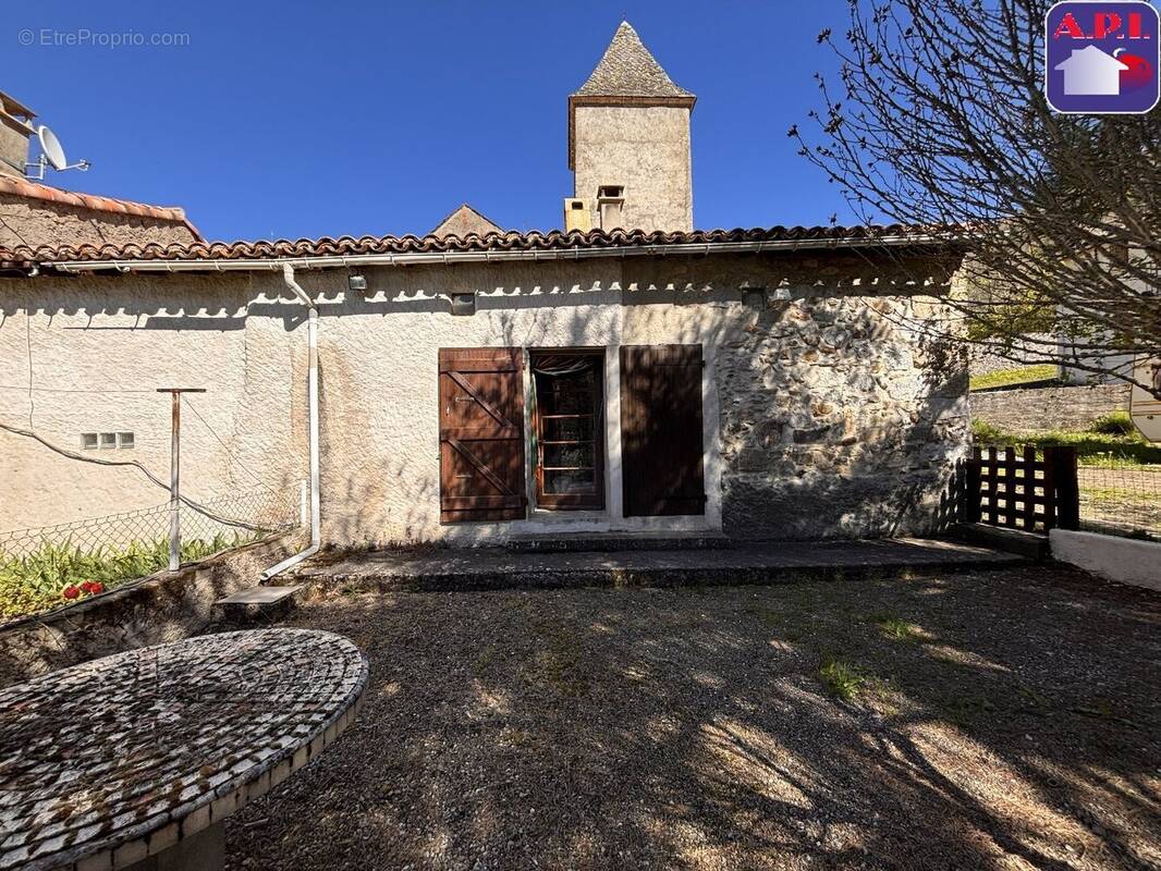 Maison à JOUCOU