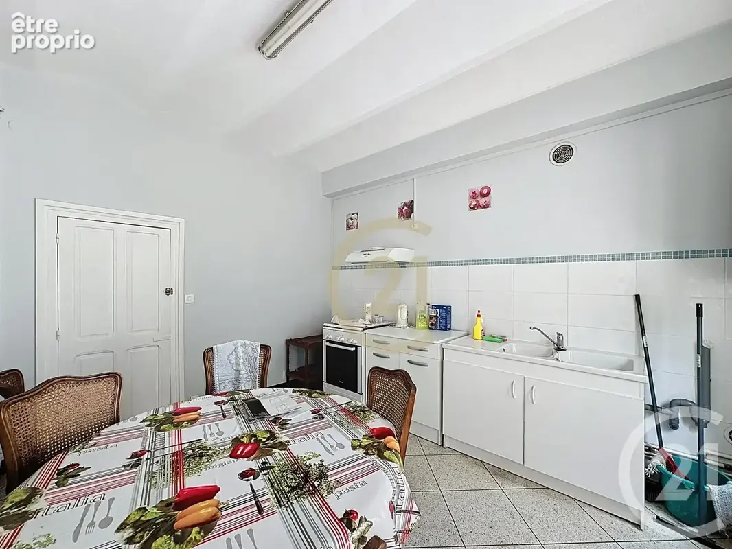 Maison 9 pièces 185 m² à vendre à Remoulins (30210) - photo 11