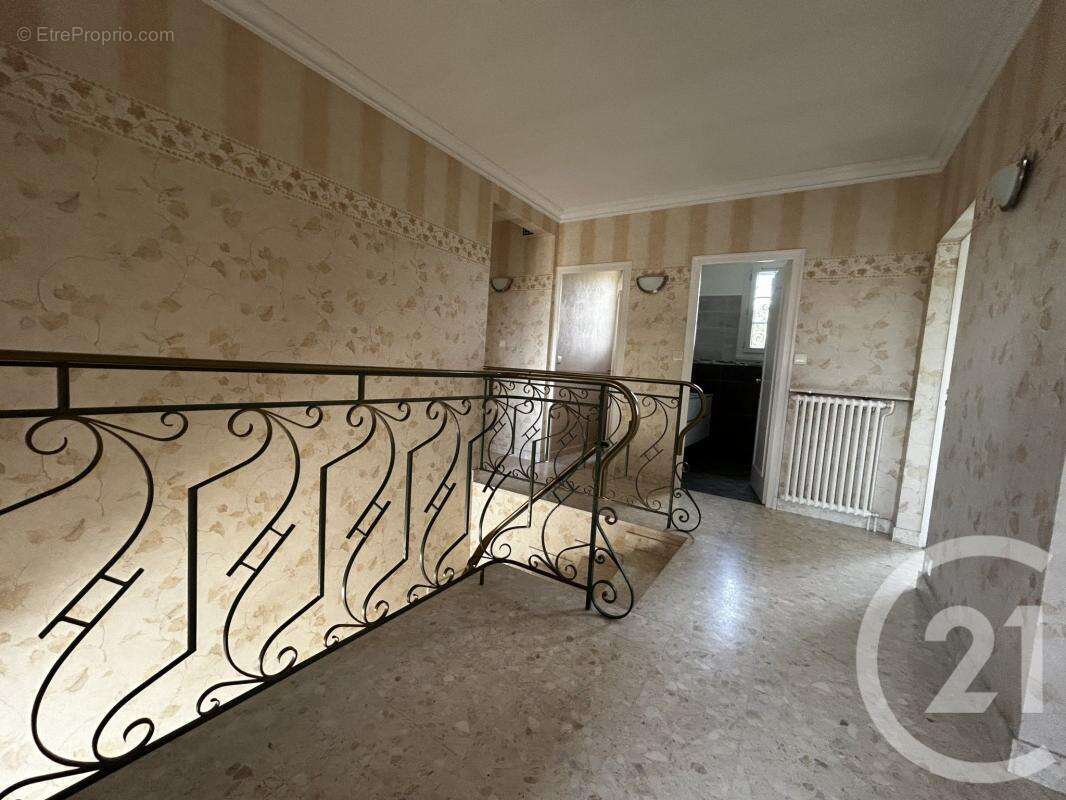 Maison 137 m² à Panazol  - photo 12