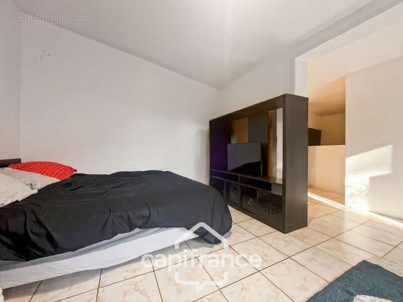 Domaine et Golf de Pont Royal, belle  propriété de 290 m2 établie sur un terrain de 2600 m2, cinq chambres, un bureau, piscine,  - photo 62
