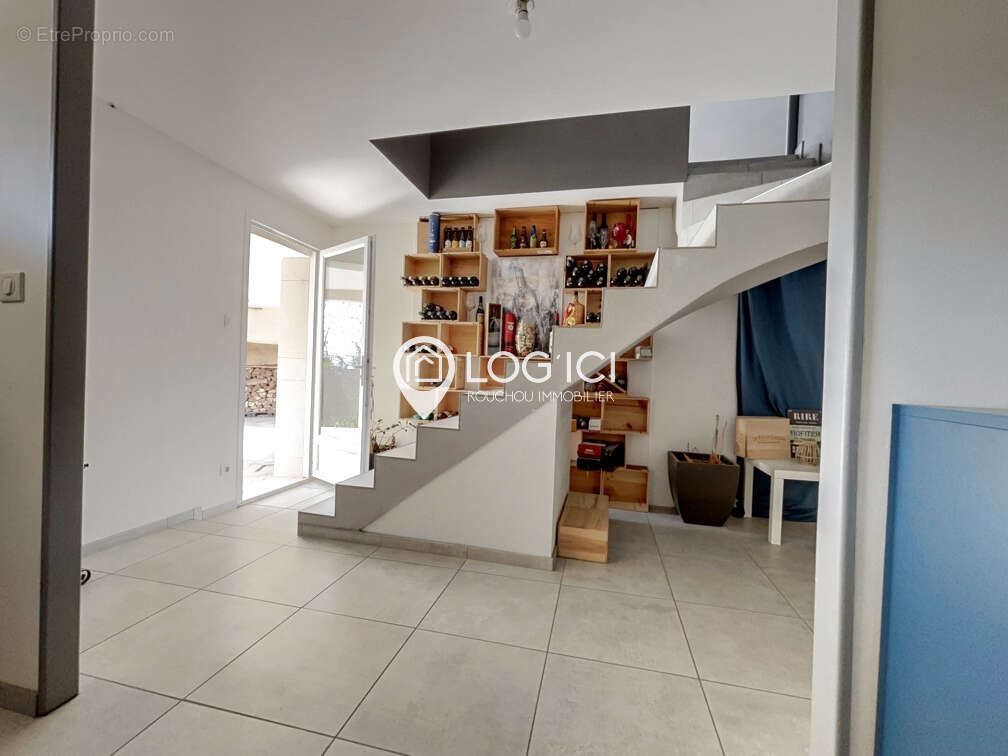 Maison à VIELLENAVE-D'ARTHEZ